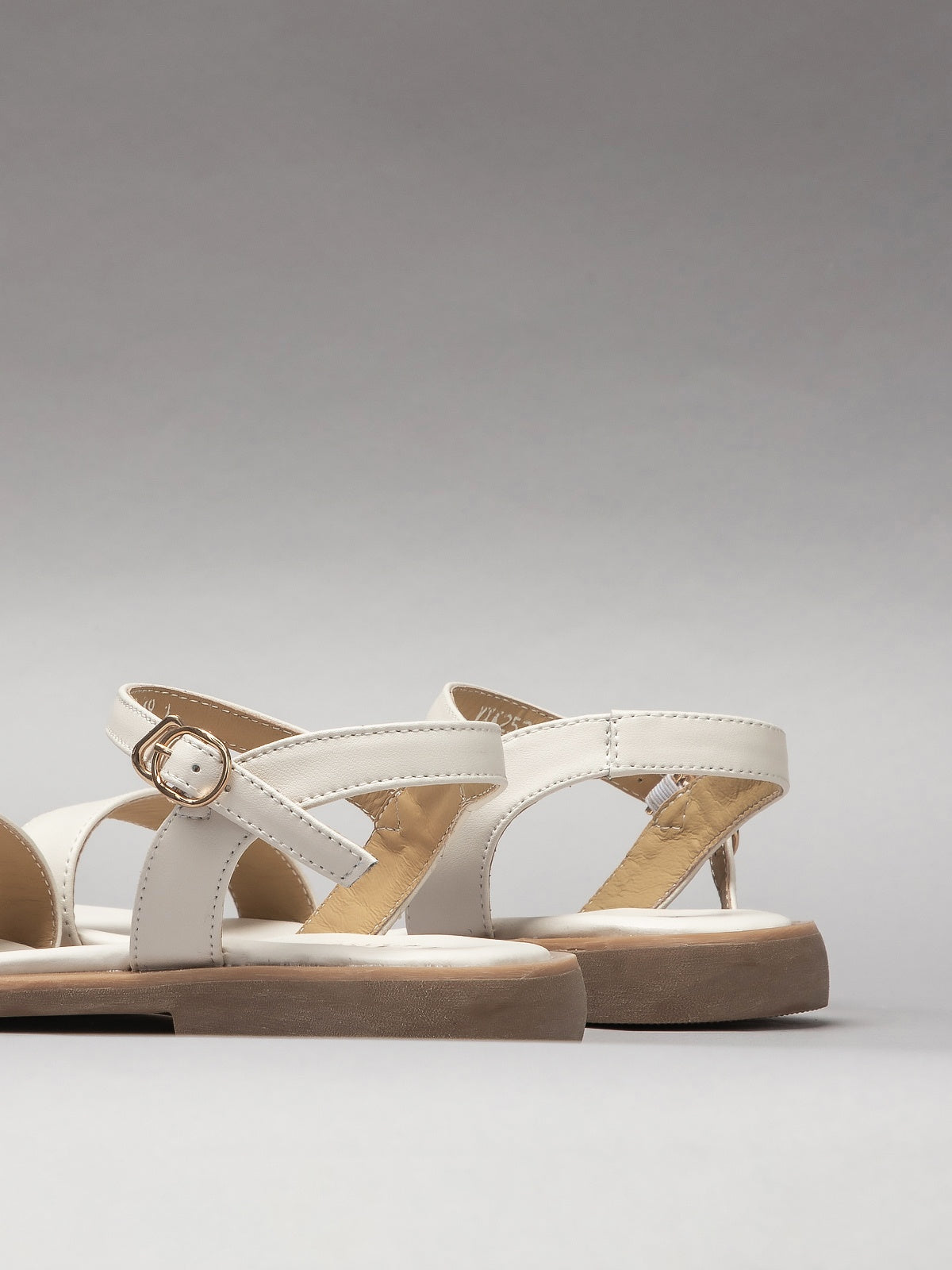 Women's leather sandals