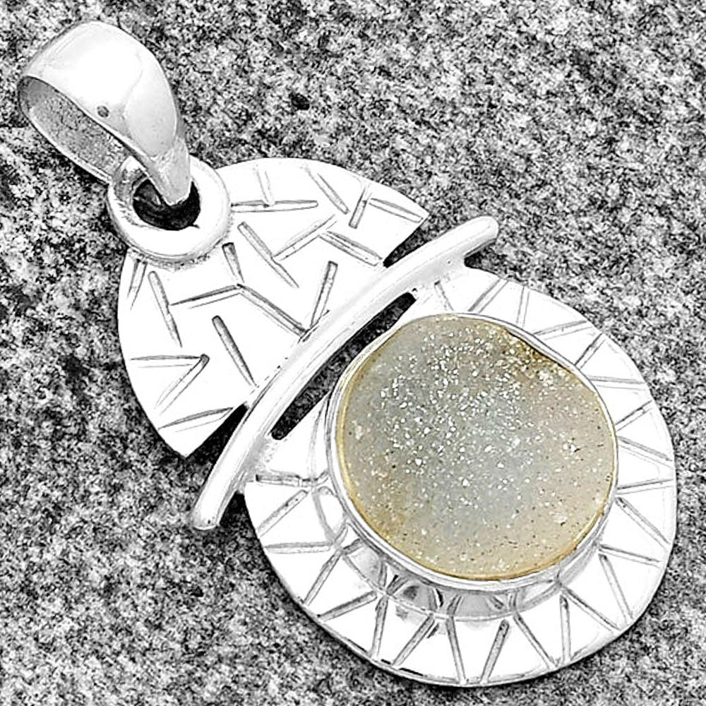 White Titanium Druzy Pendant P-1191 SDP132392