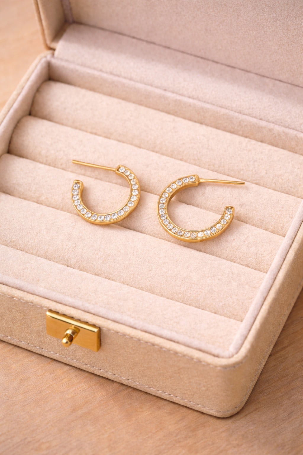 Pave Open Hoop Earrings CZ Half Hoop Earrings (L403A)