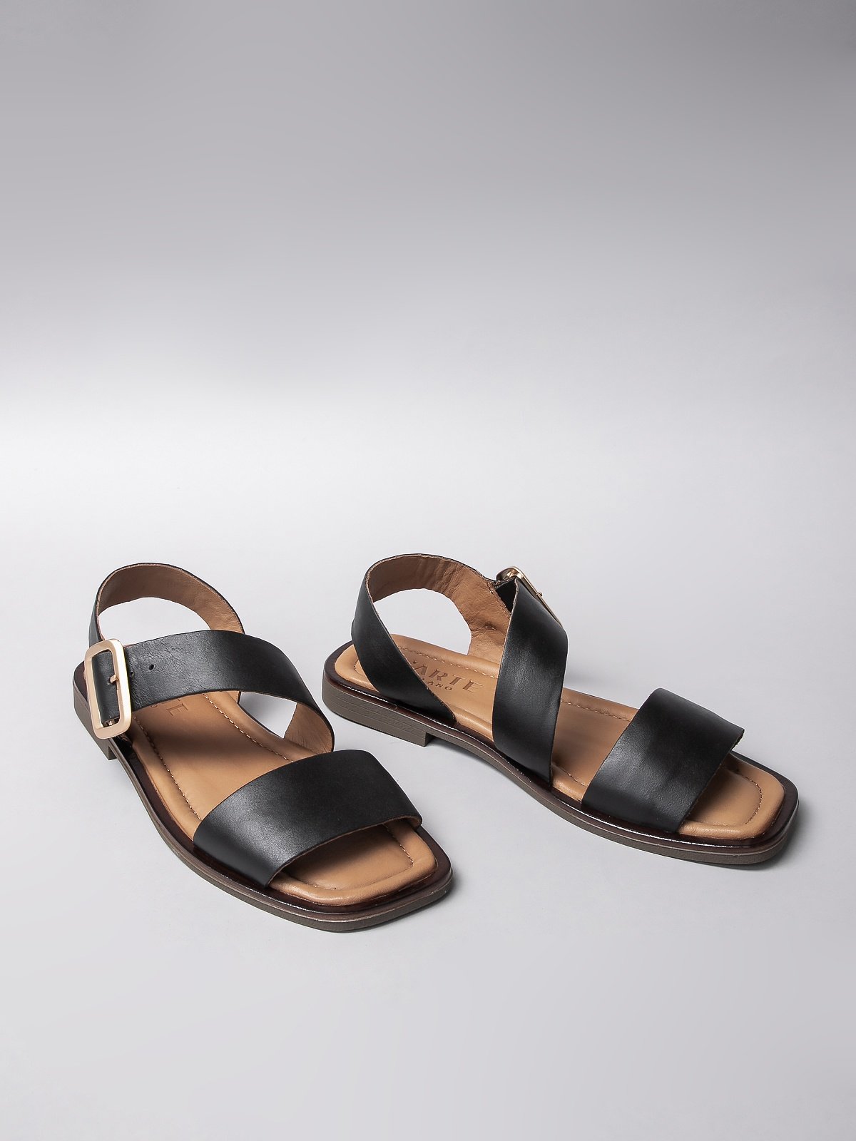 Women's leather sandals