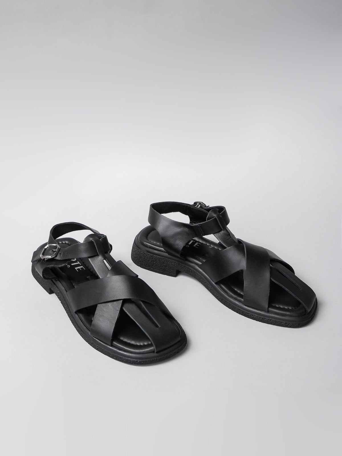Women's leather sandals