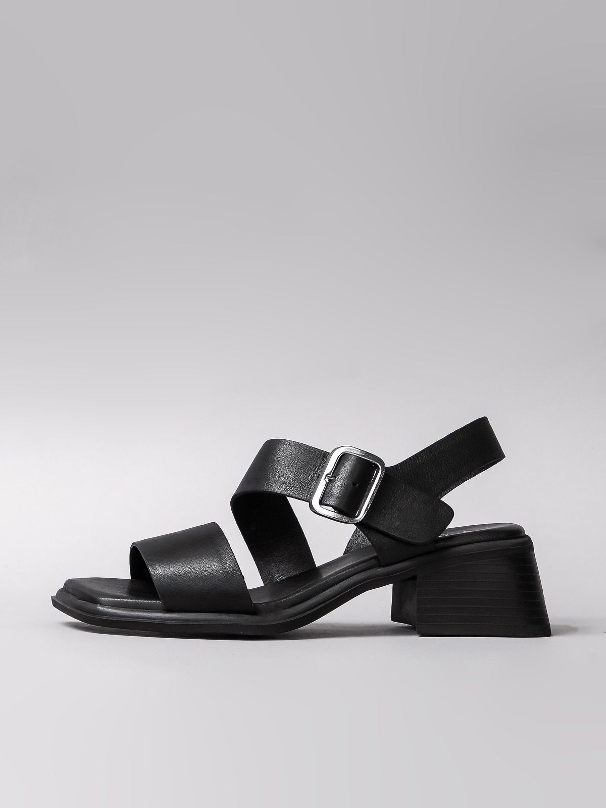 Women's leather sandals