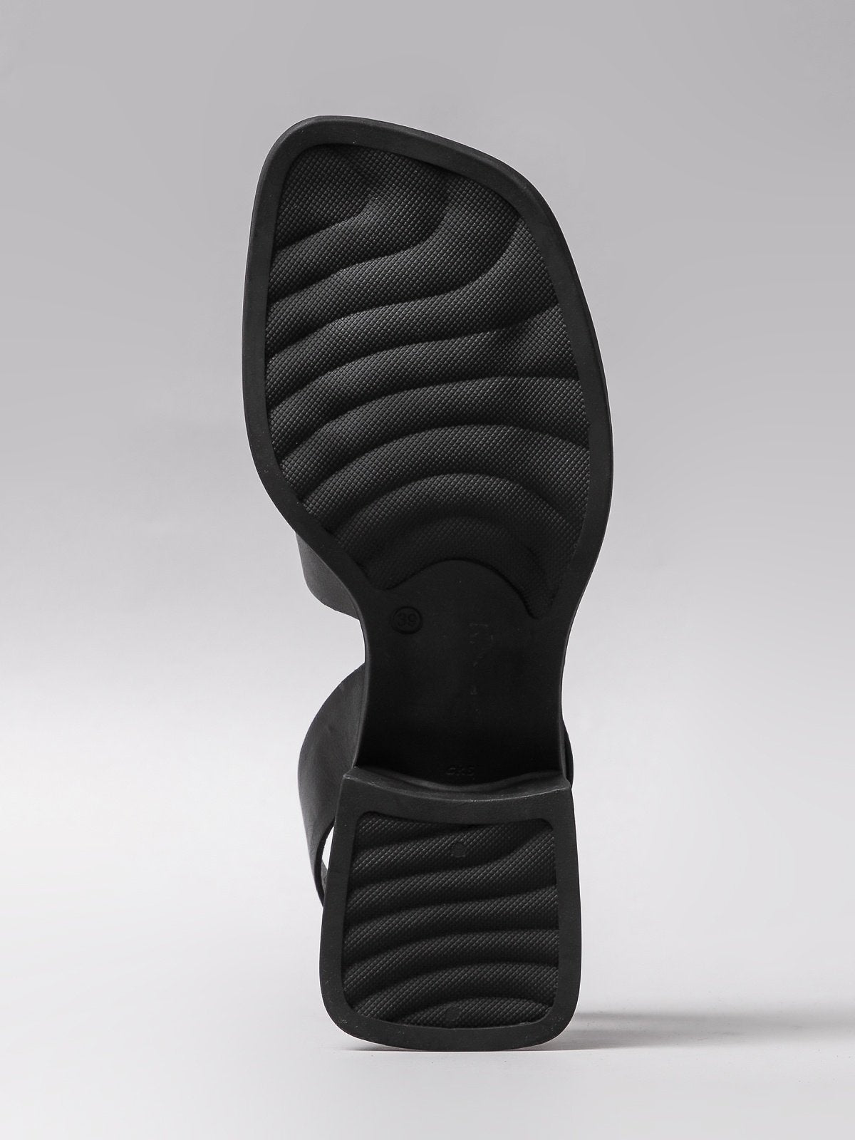 Women's leather sandals