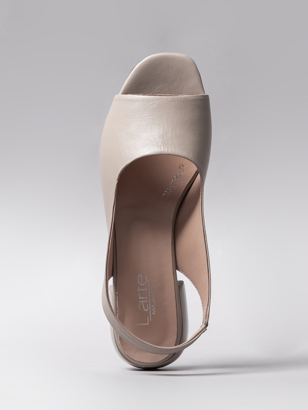 Women's leather sandals