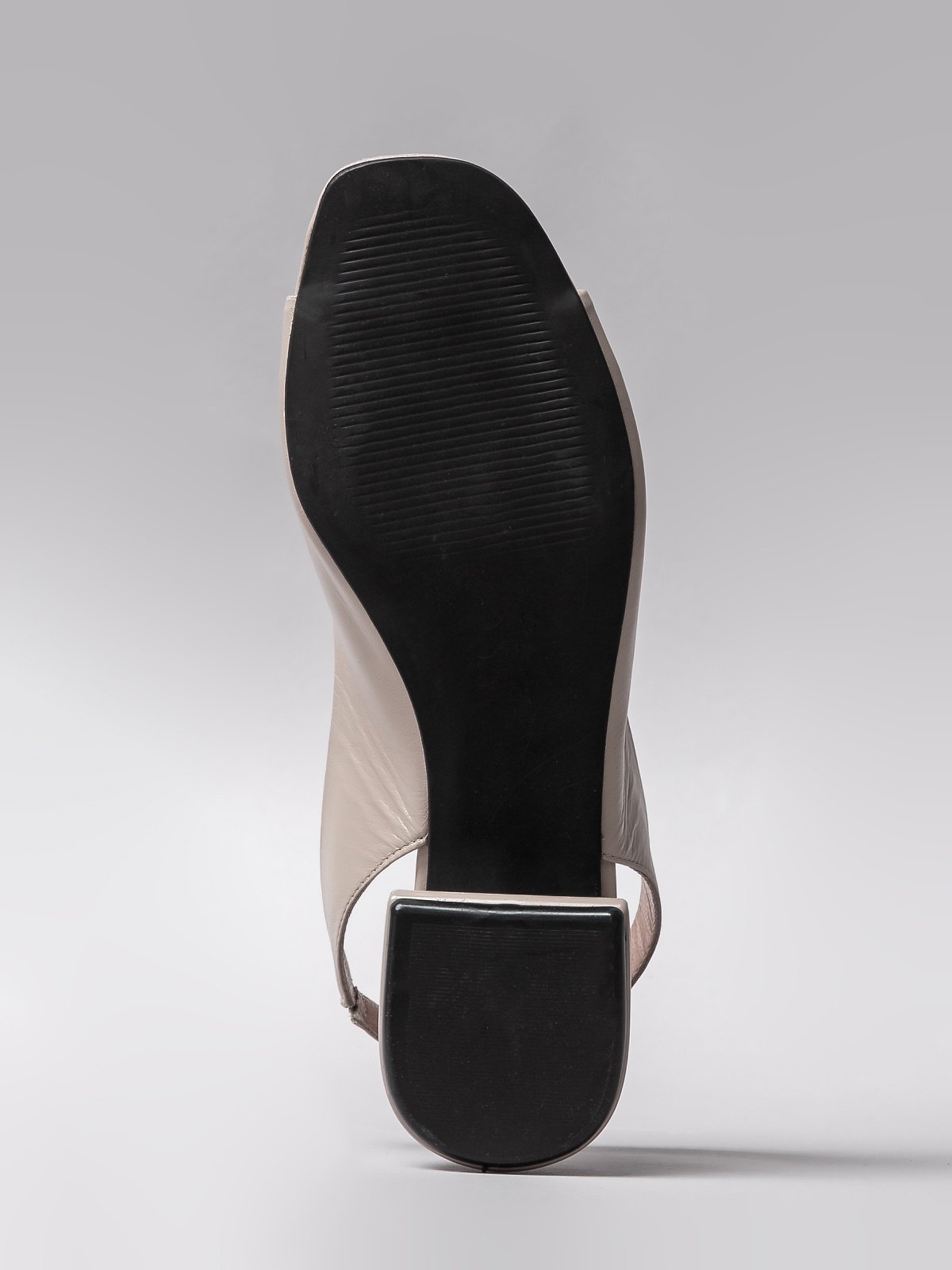 Women's leather sandals