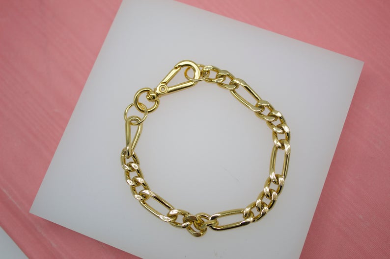 18K Gold Filled Figaro 7mm Link Chain Bracelet (I366C)
