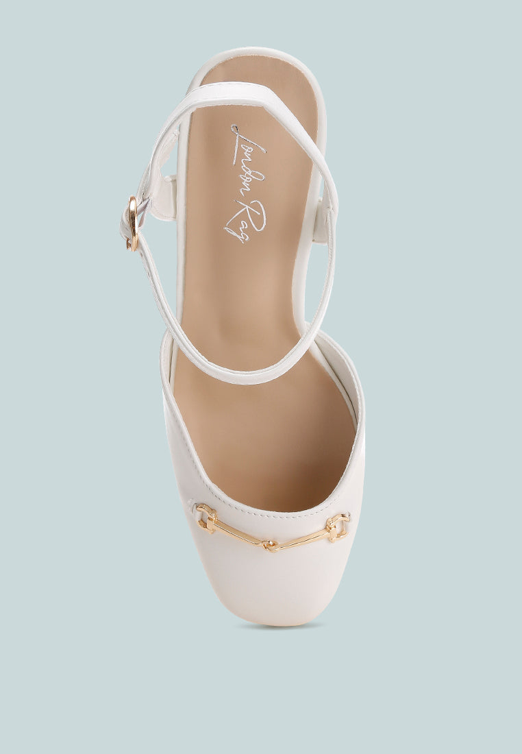 Blitz Close Toe Buckled Sandals