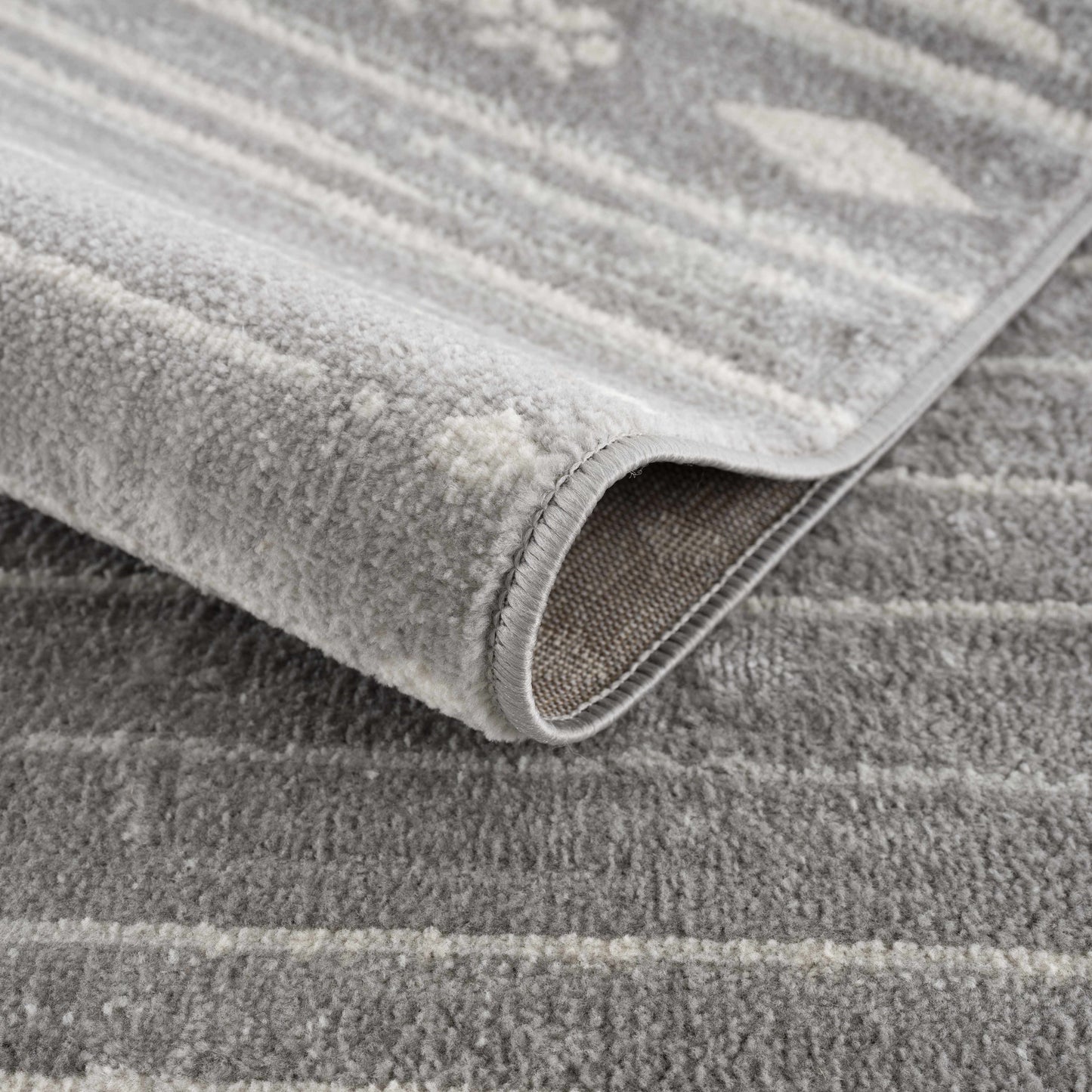 Tigri Aztec Ivory & Gray 2324 Area Rug - Clearance