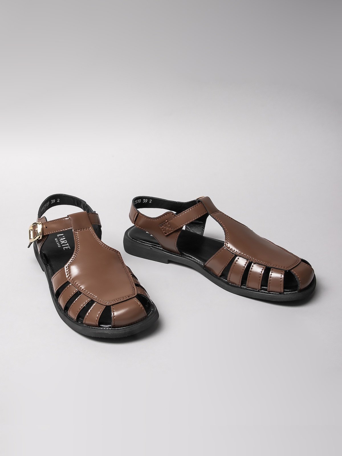 Women's leather sandals