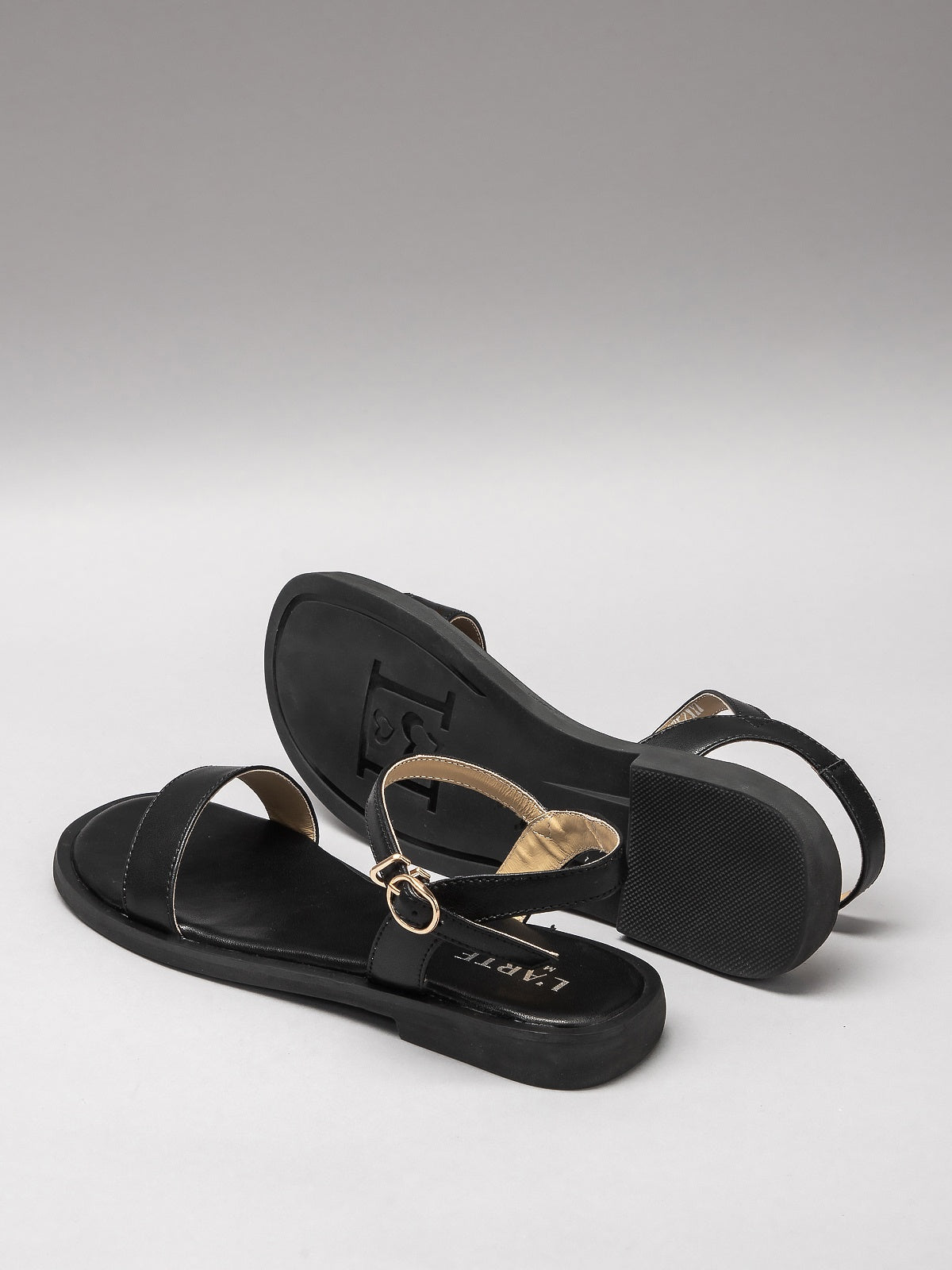 Women's leather sandals