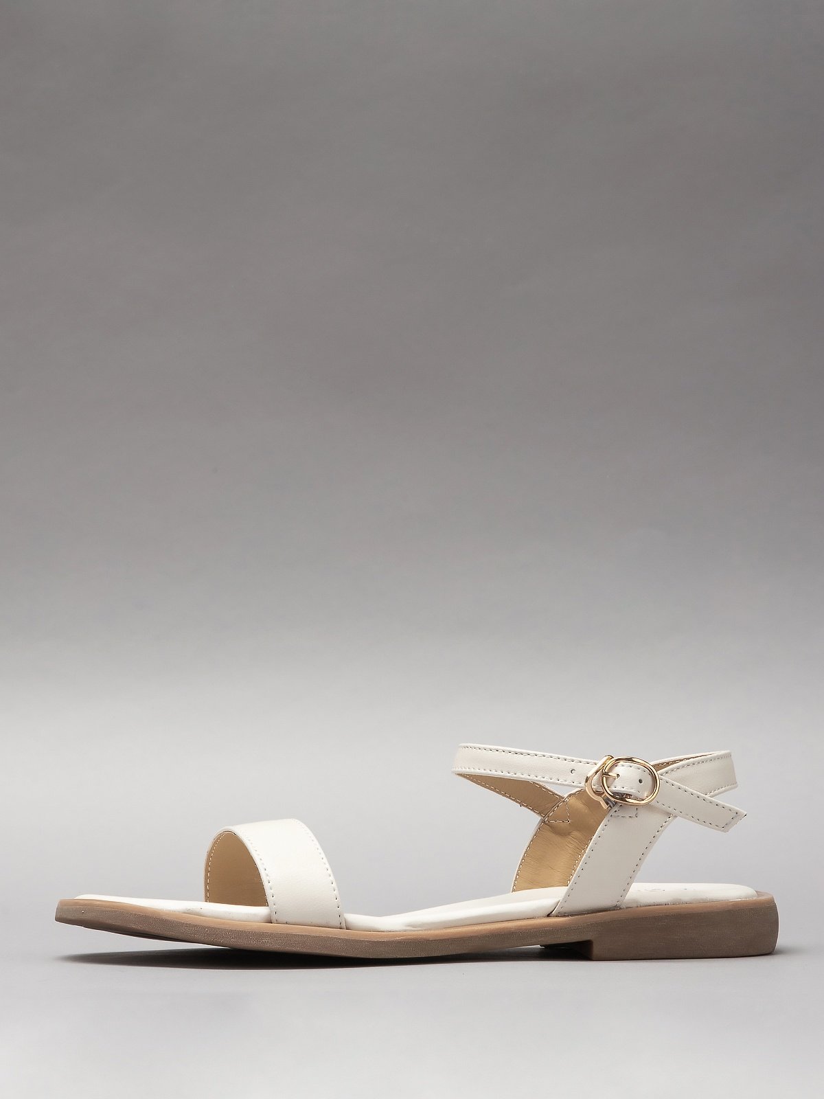 Women's leather sandals