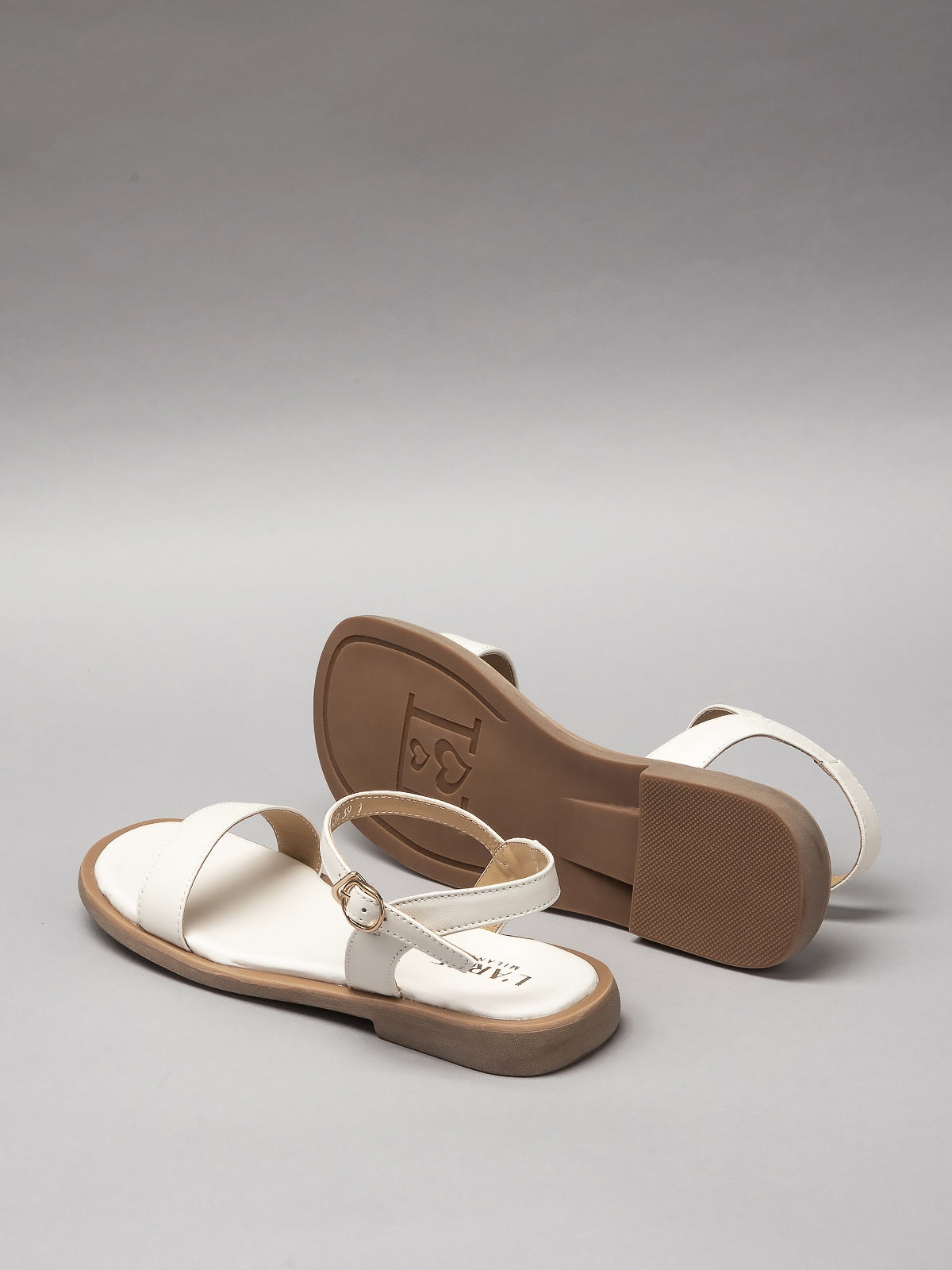 Women's leather sandals