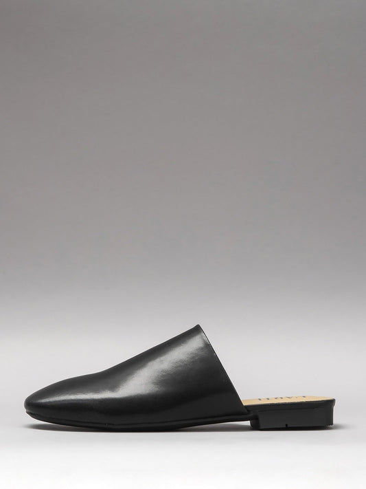 Women's leather sandals