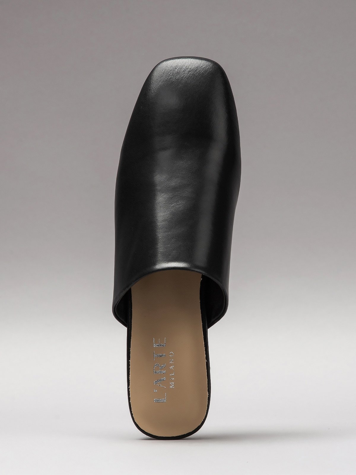 Women's leather sandals