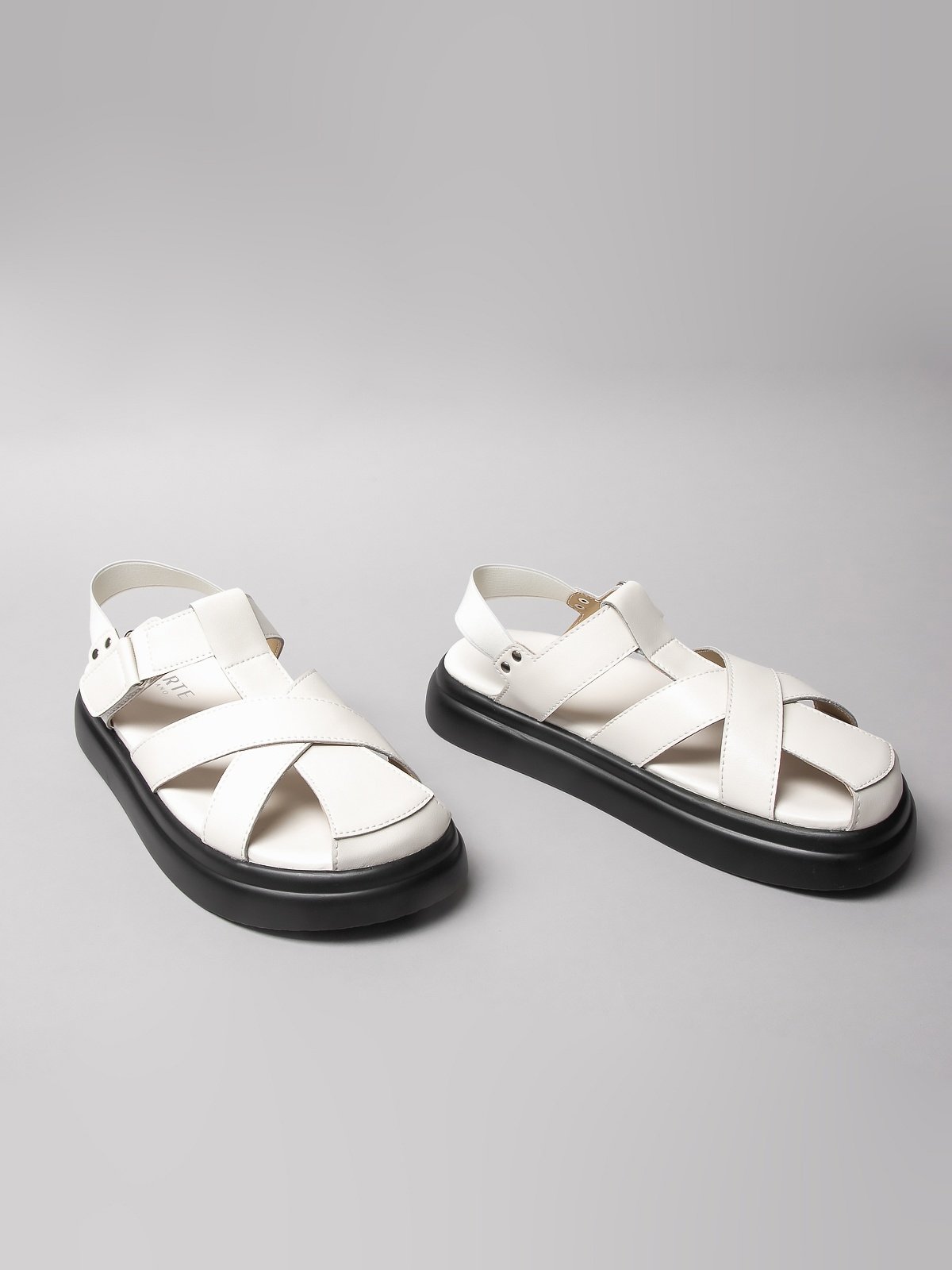 Women's leather sandals