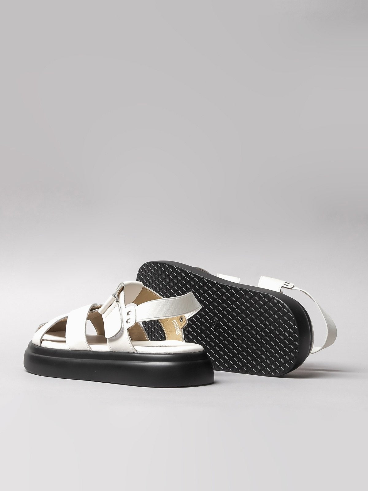 Women's leather sandals