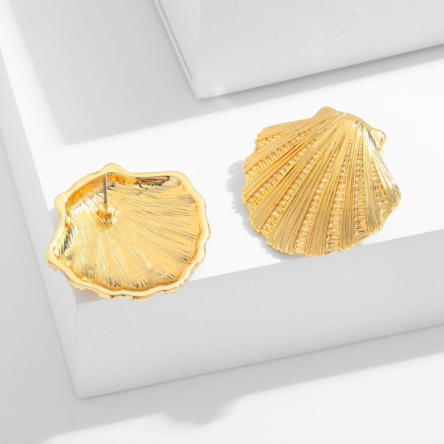 Earrings with high-end feel, starfish shells, ins earrings, metallic shell earrings, light luxury earrings