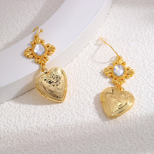 Palace retro temperament earrings, Spring and Autumn fashion peach heart earrings, high-end earrings, French earrings
