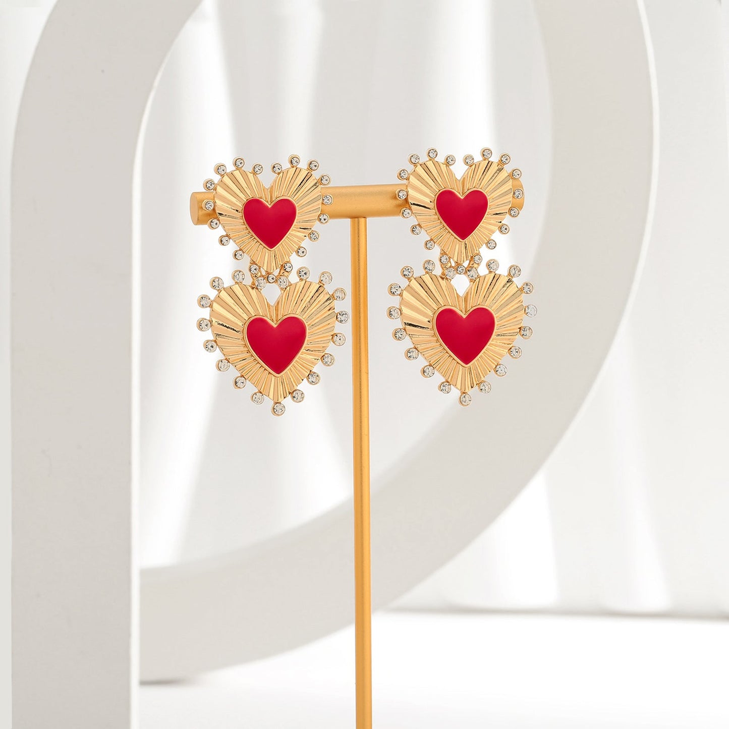 Mid ancient style drip oil inlaid diamond heart earrings, retro exaggerated earrings, temperament earrings, high-end earrings, long earrings