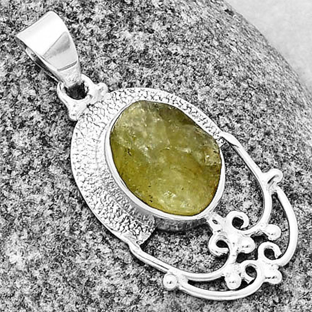 Natural Peridot Rough Pendant P-1148 SDP136460