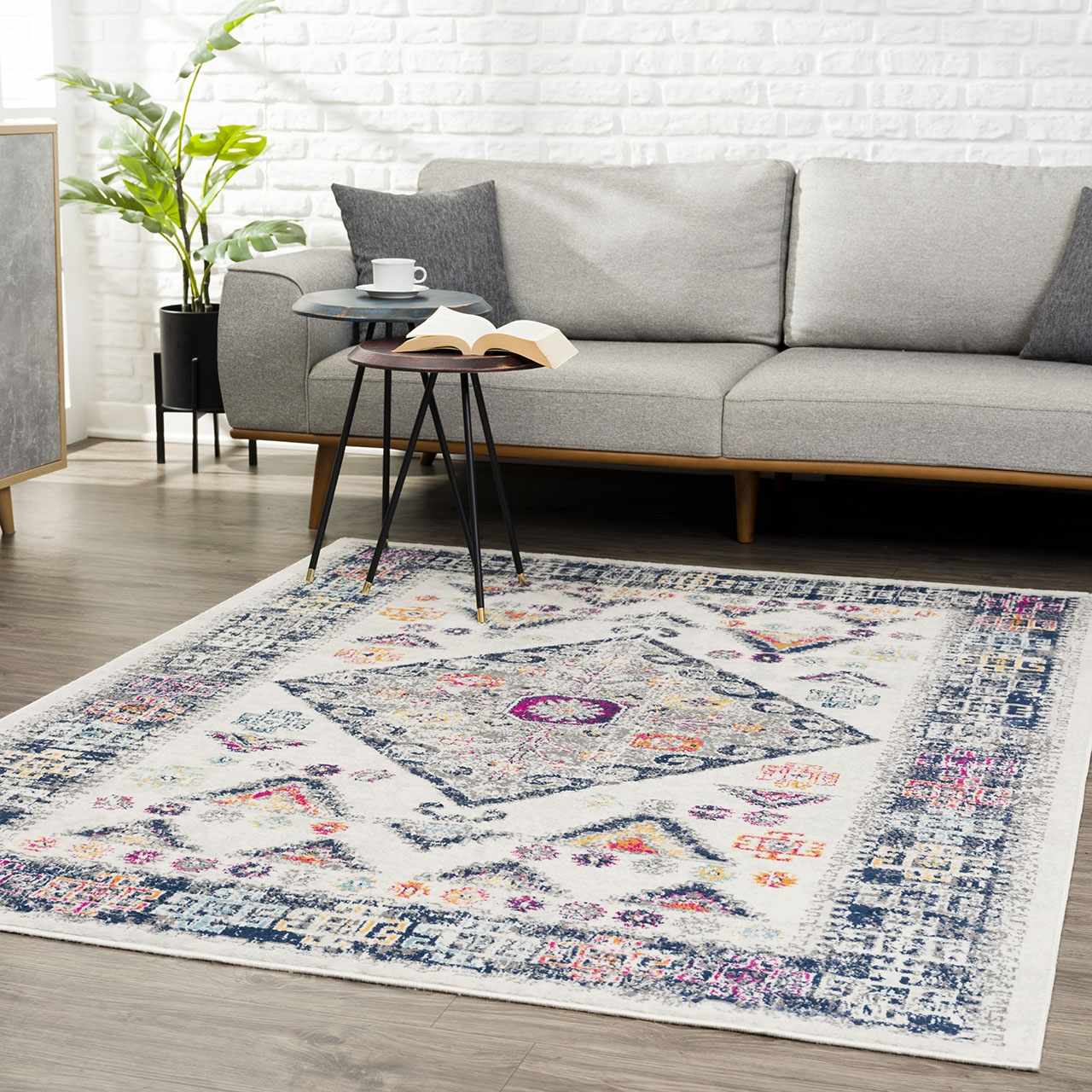 Tigriv Ivory 2312 Area Rug - Clearance