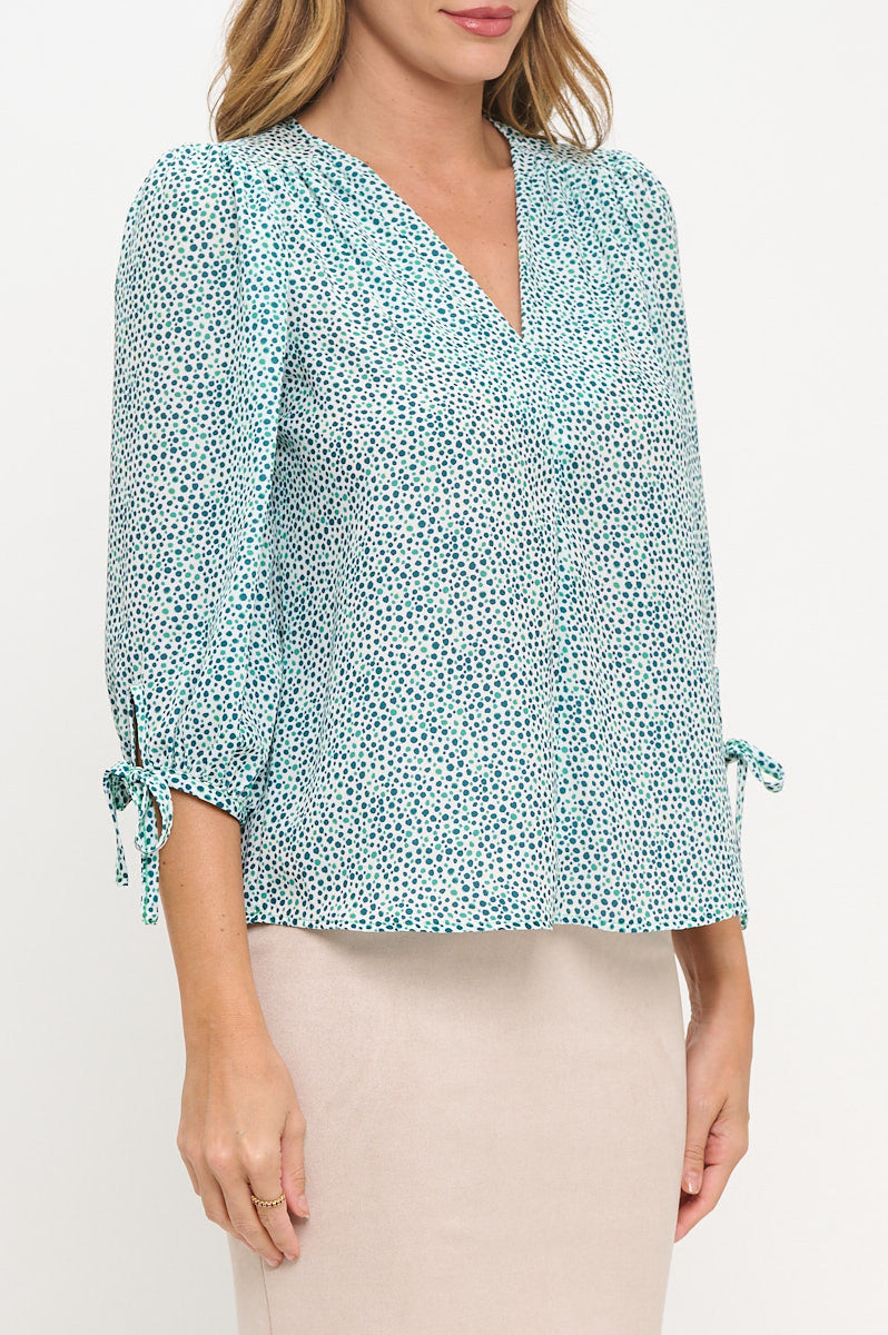 Polka Dot V neck 3/4 Sleeve Top