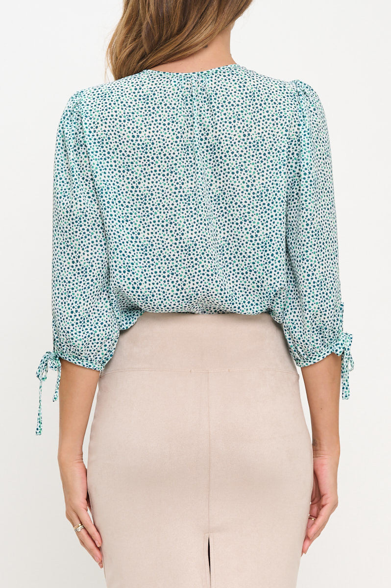 Polka Dot V neck 3/4 Sleeve Top