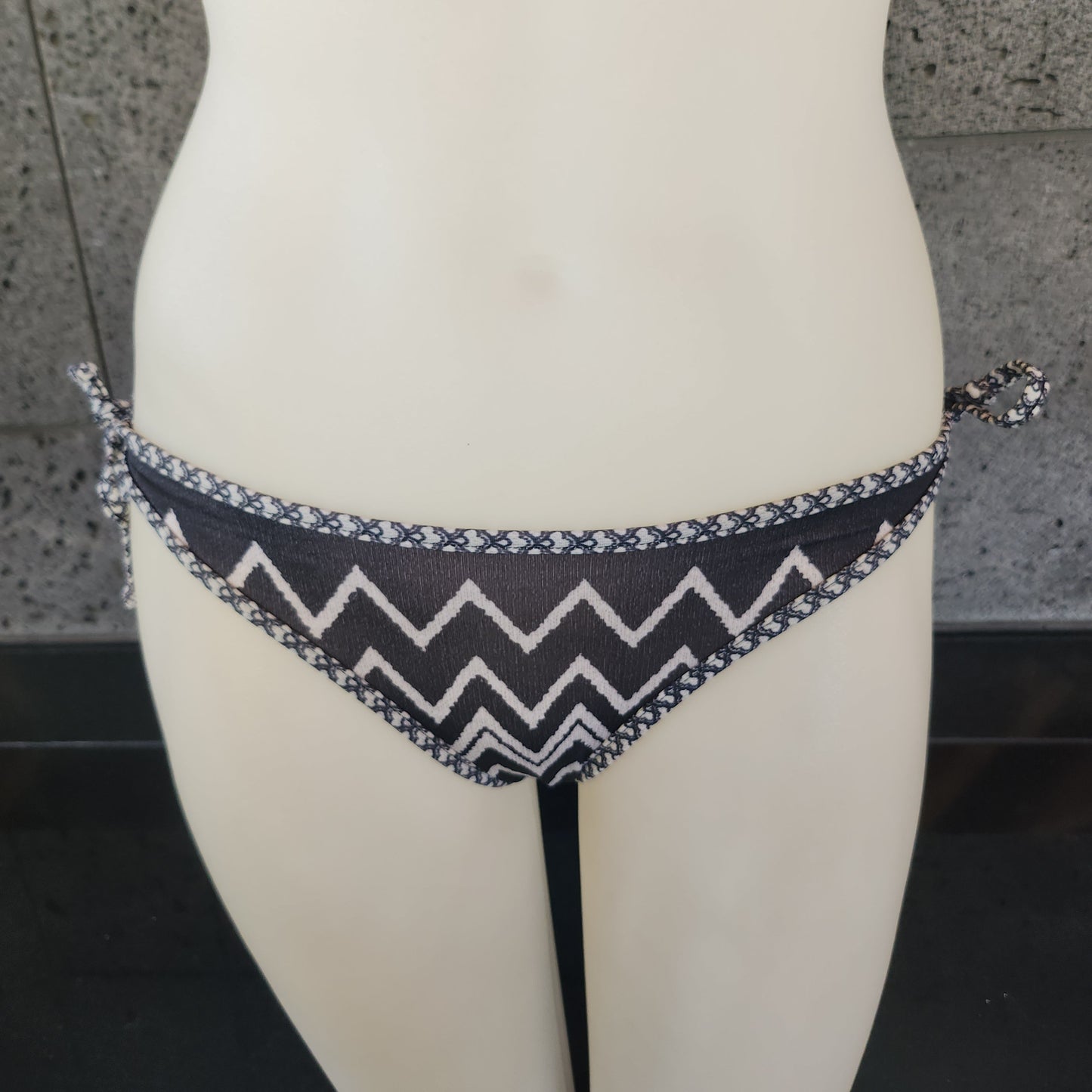 Loco Boutique Loco Zig Zag Removable Bow