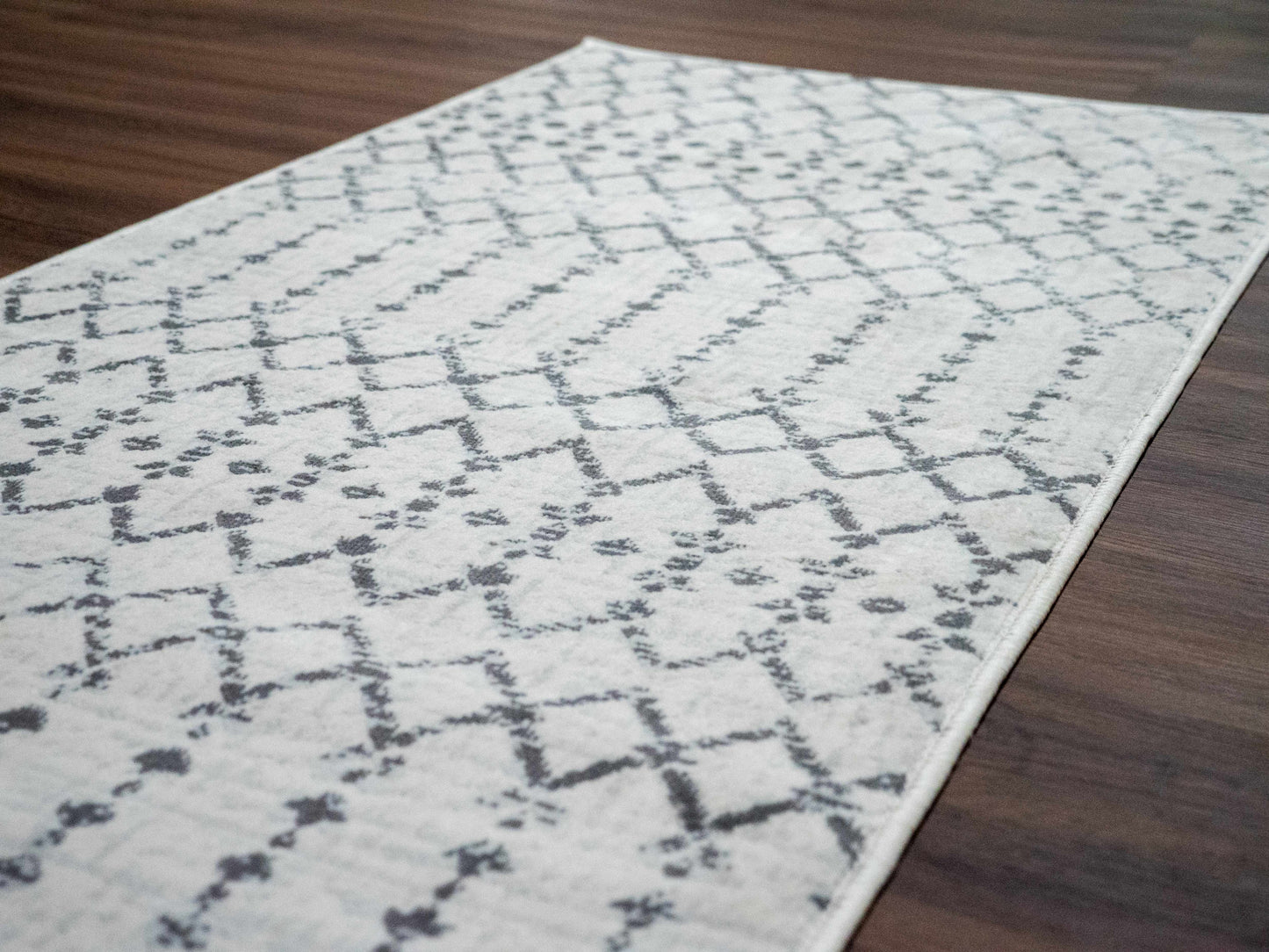 Tigri Aztec Ivory 2310 Area Rug - Clearance